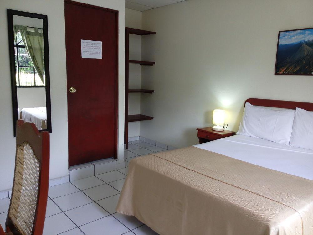 Hotel Armonia Hostal San Salvador Extérieur photo